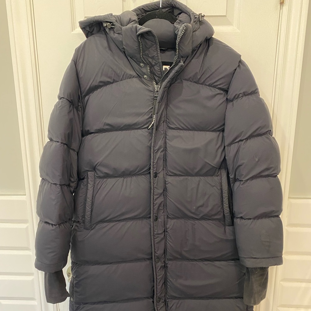 Aritzia Super Puff size L